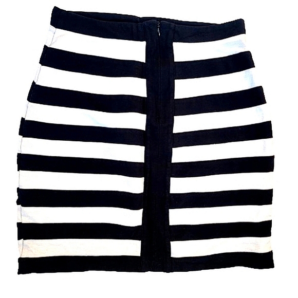 Express Design Studio Above-Knee Black & White Striped Stretch Skirt - Picture 2 of 5